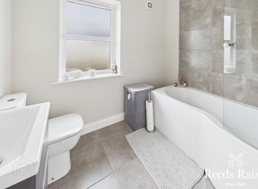 4 Ashbourne Manor, Carrickfergus, BT38 8PB