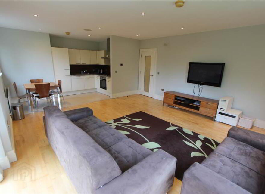 E14 The Elms, Malone Square, 77b Malone Road, Belfast, BT9 6SB