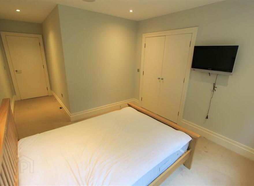 E14 The Elms, Malone Square, 77b Malone Road, Belfast, BT9 6SB