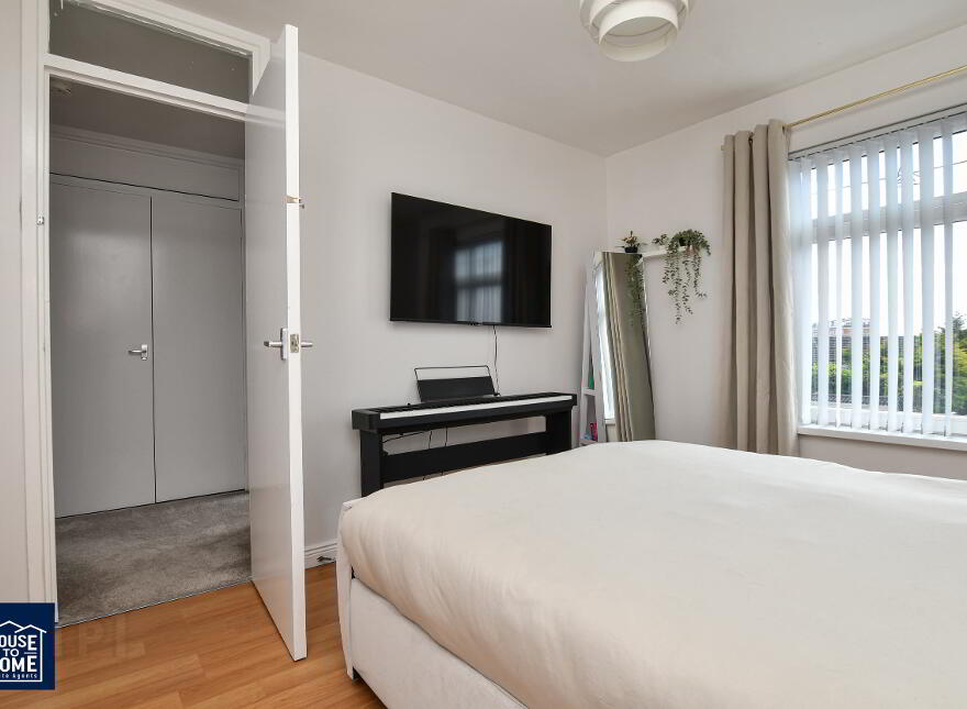 16 Saunderson Court, Belfast, BT14 7DQ