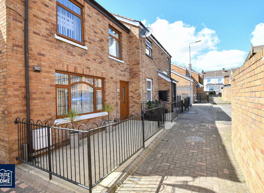 16 Saunderson Court, Belfast, BT14 7DQ