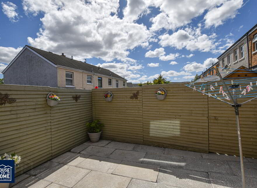 16 Saunderson Court, Belfast, BT14 7DQ