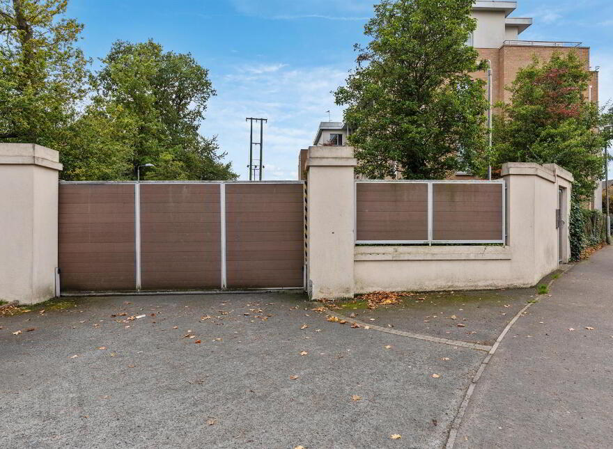 Apt 15, 1a Mayfield Square, Blacks Road, Belfast, BT10 0QT