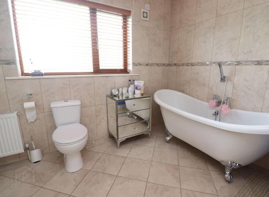 The Grove, Ballyheelan, Ballyheelan, A82N9F3