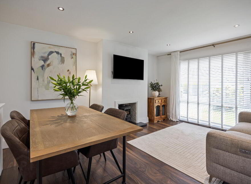 24 Hanwood Avenue, Dundonald, Belfast, BT16 1XN
