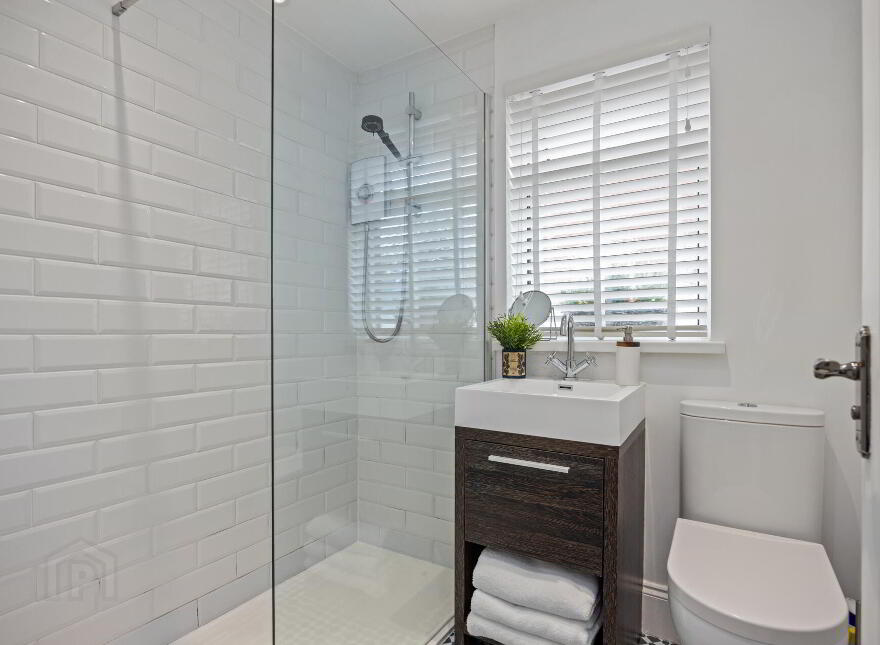 24 Hanwood Avenue, Dundonald, Belfast, BT16 1XN