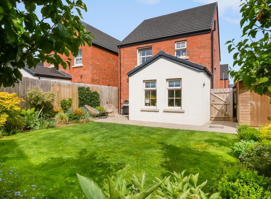 17 Black Quarter Meadow, Carryduff, Belfast, BT8 8GF