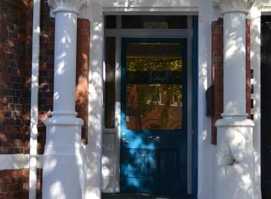 94 University Street, Belfast, BT7 1HE