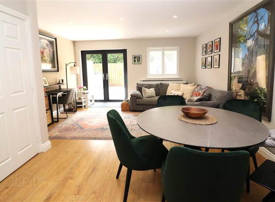 2 Fontaine Place, Belfast Road, Lisburn, BT27 4DE