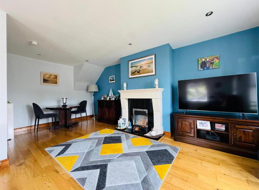 18 Mayfield Road, Hightown Road, Newtownabbey, BT36 7WE