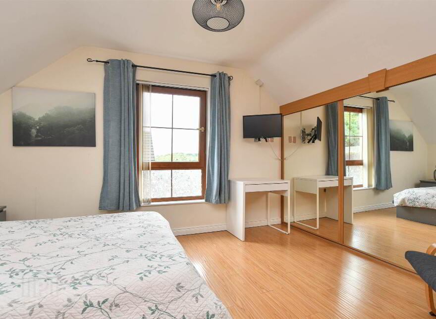 9 Forge Hill Close, Saintfield, BT24 7NJ