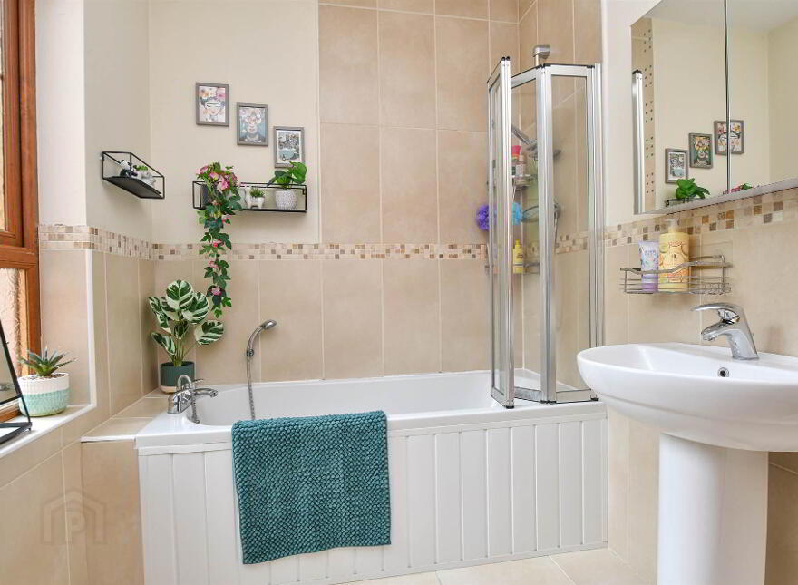 9 Forge Hill Close, Saintfield, BT24 7NJ