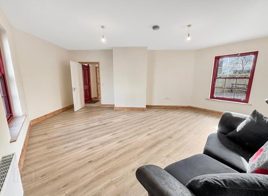 Mill Street, Borrisokane, E45YK64
