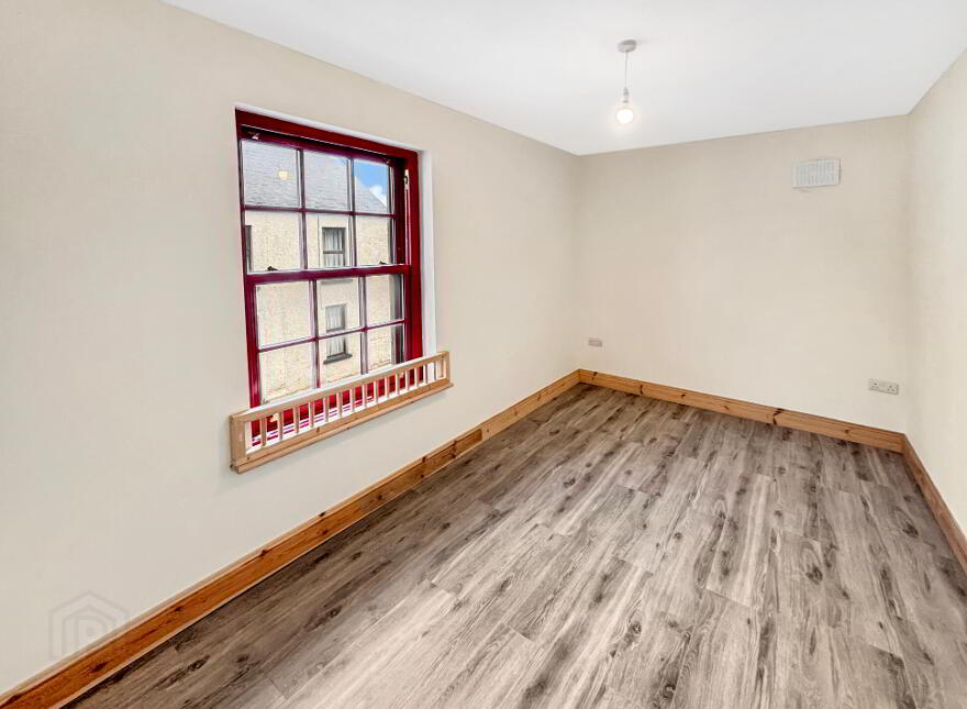 Mill Street, Borrisokane, E45YK64