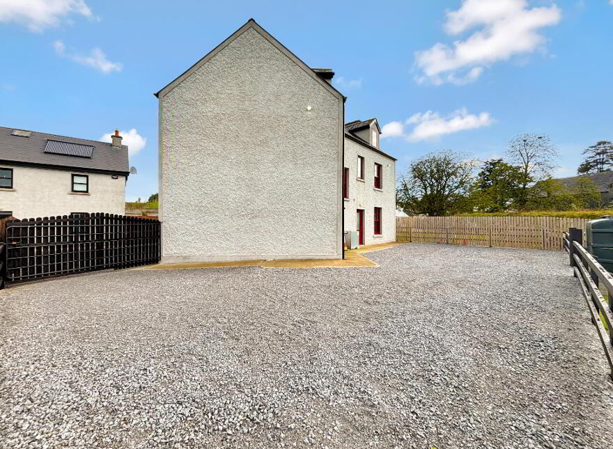 Mill Street, Borrisokane, E45YK64