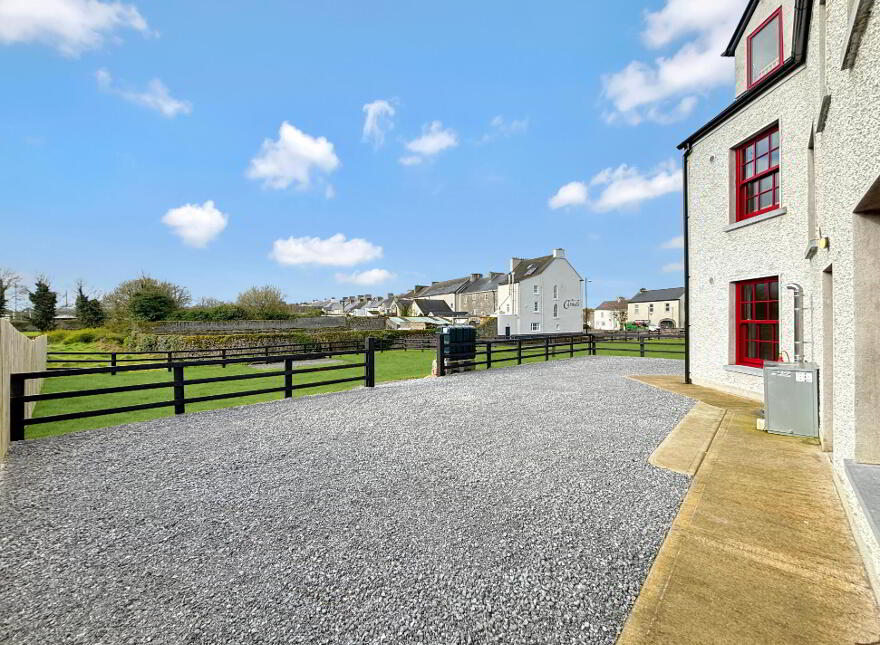 Mill Street, Borrisokane, E45YK64