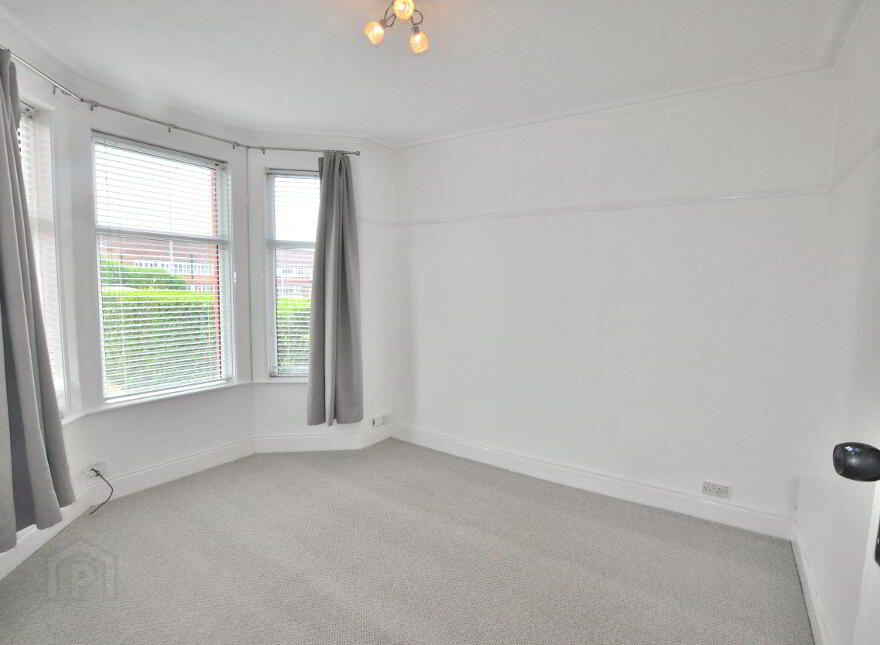 426 Castlereagh Road, Belfast, BT5 5FZ