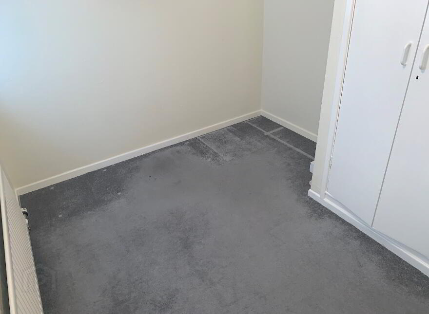8 Inverview Road, Larne, BT40 2BU