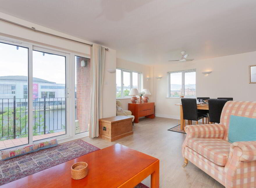 17 Laganview Court, Belfast, BT5 4AR
