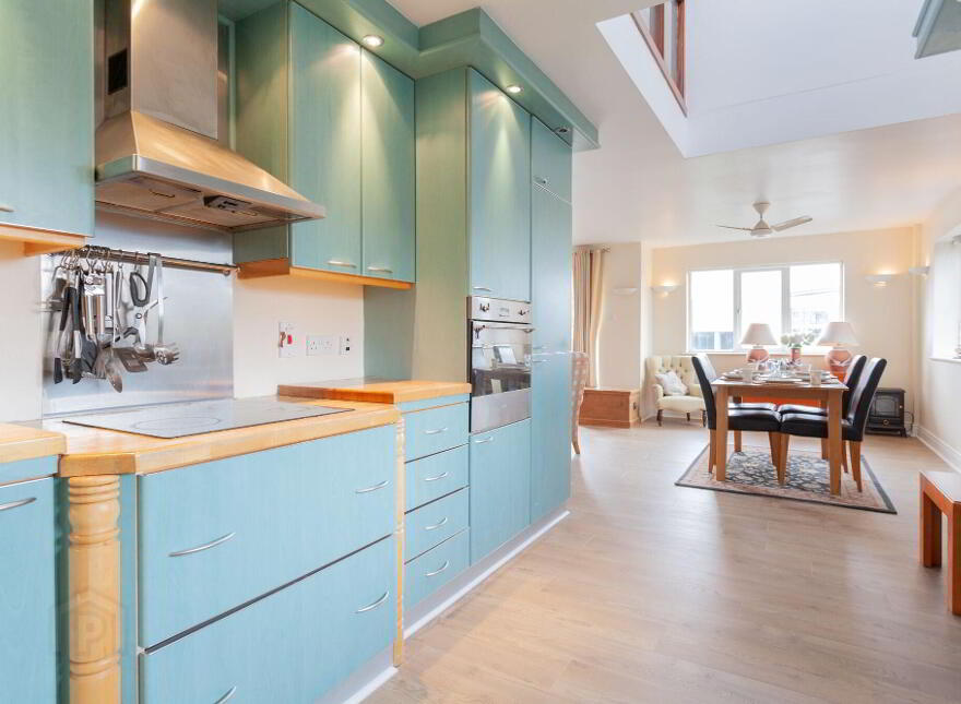 17 Laganview Court, Belfast, BT5 4AR