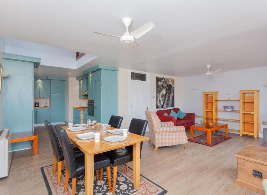 17 Laganview Court, Belfast, BT5 4AR