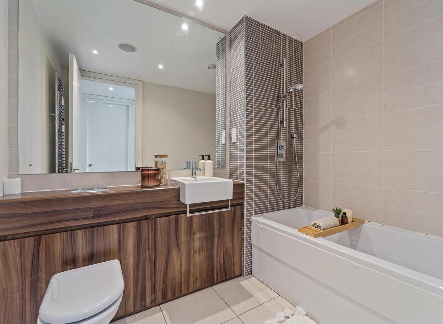 5-49 The Arc, 2E Queen's Road, Belfast, BT3 9FE