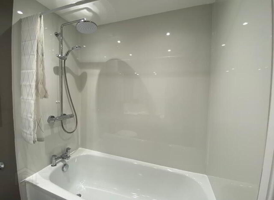2 Old Tolbooth Wynd, Old Town, Edinburgh, EH8 8EQ