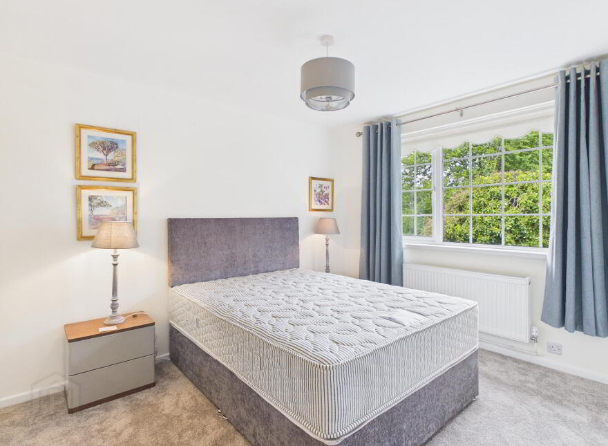 5A Strathearn Court, Holywood, BT18 9NP