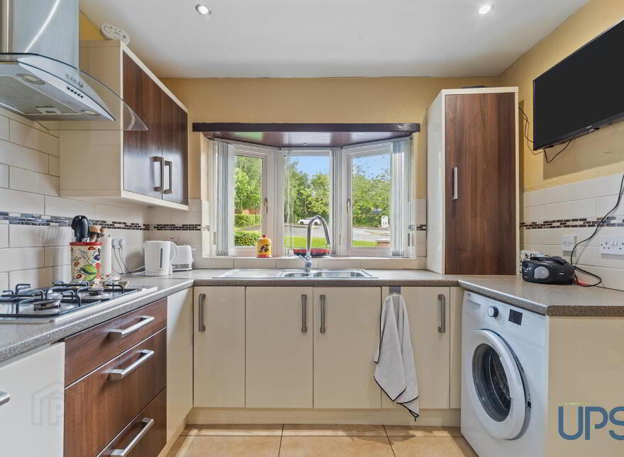 22 Glenveagh Drive, Lenadoon, Belfast, BT11 9HX