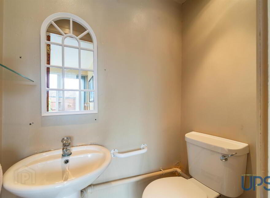22 Glenveagh Drive, Lenadoon, Belfast, BT11 9HX