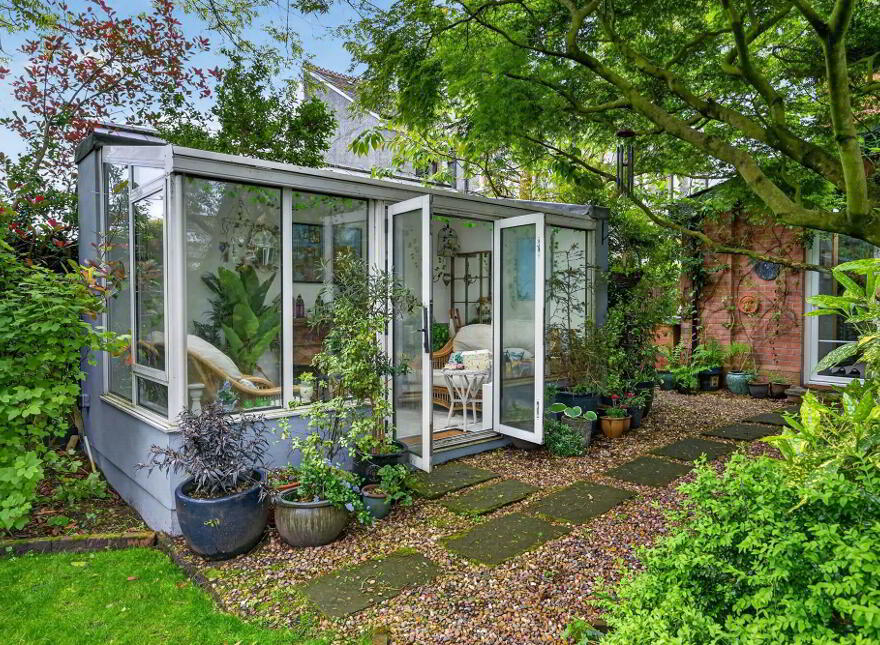26 Sydenham Avenue, Belmont, Belfast, BT4 2DR