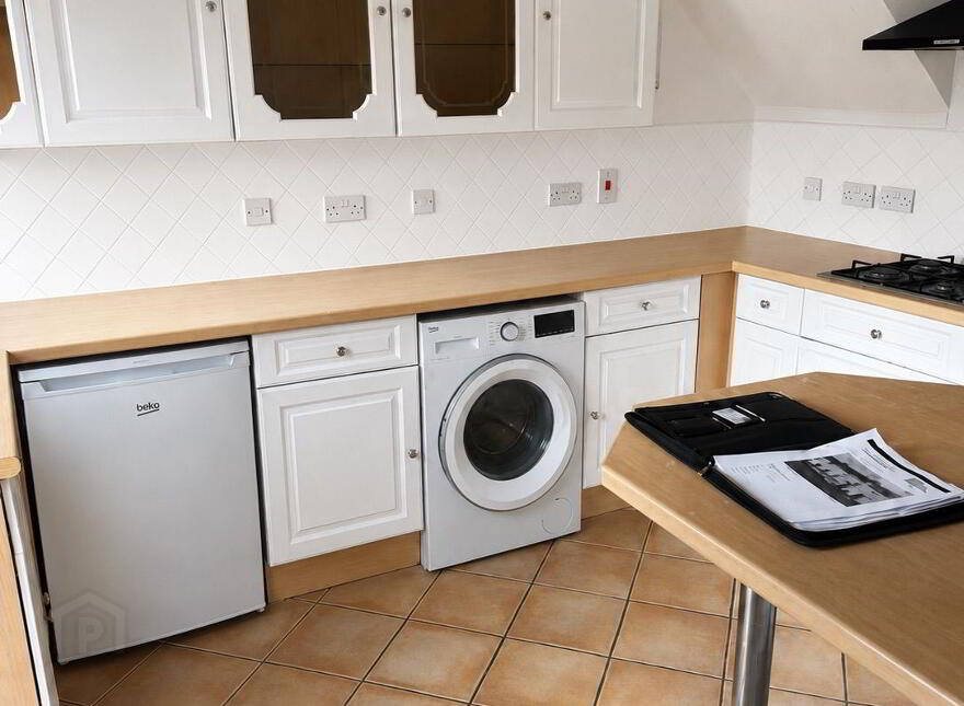 19 Thorndale Square, Carrickfergus, BT38 8JX