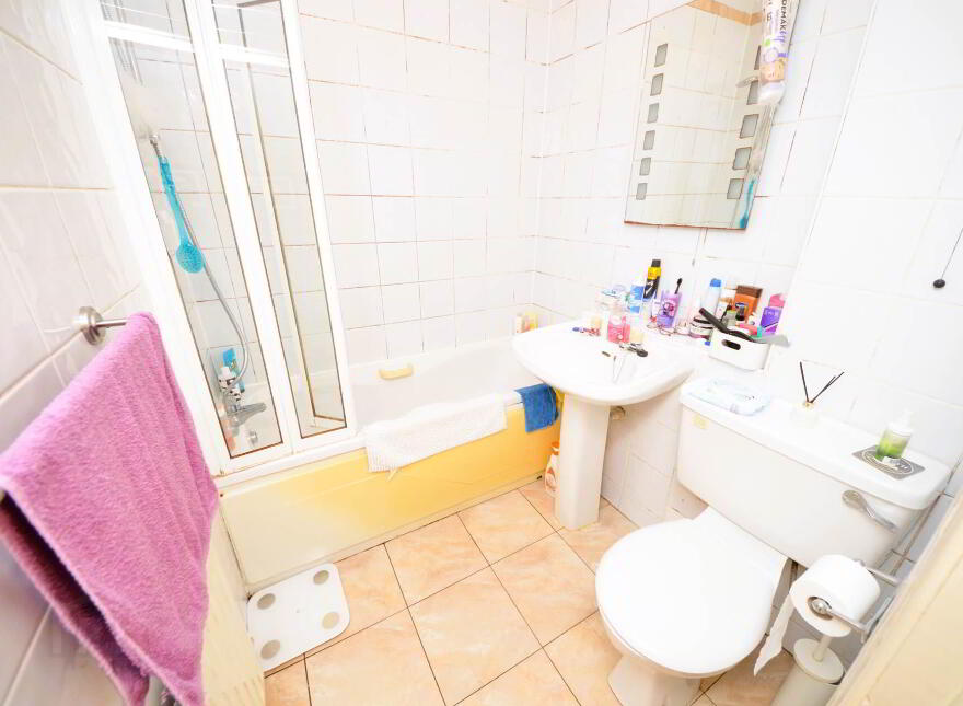Apt 3, El Greco, St James`s Court, Serpentine Avenue, Dublin, D04AX62