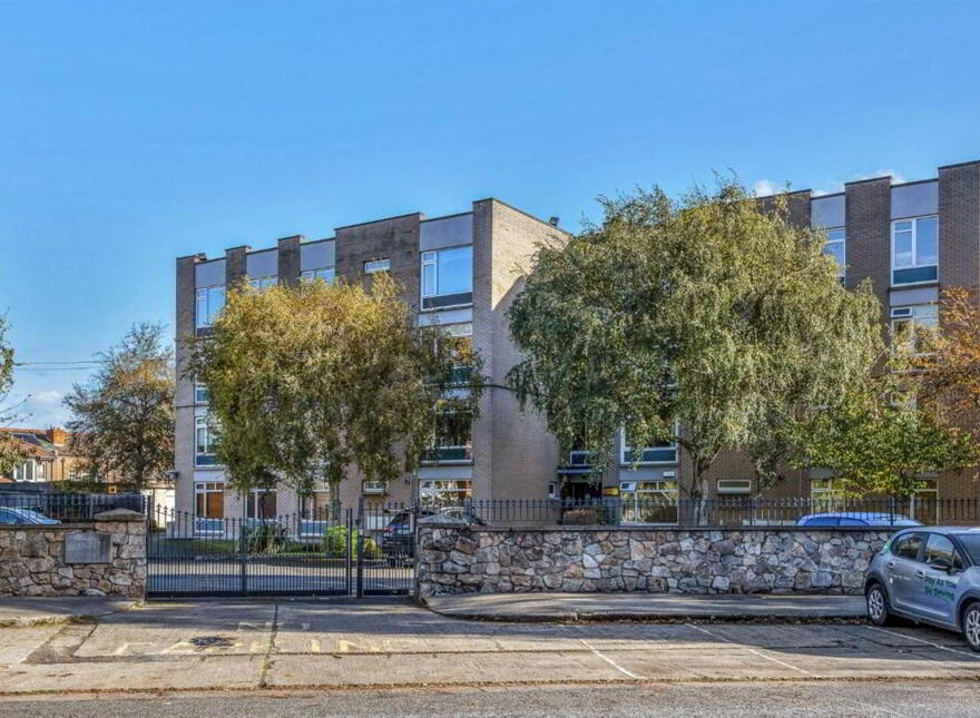 Apt 3, El Greco, St James`s Court, Serpentine Avenue, Dublin, D04AX62