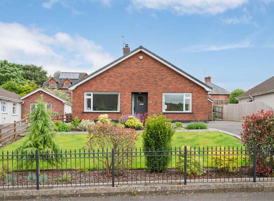 14 Richmond Park, Lisburn, BT28 2DH