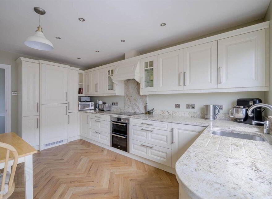 14 Richmond Park, Lisburn, BT28 2DH