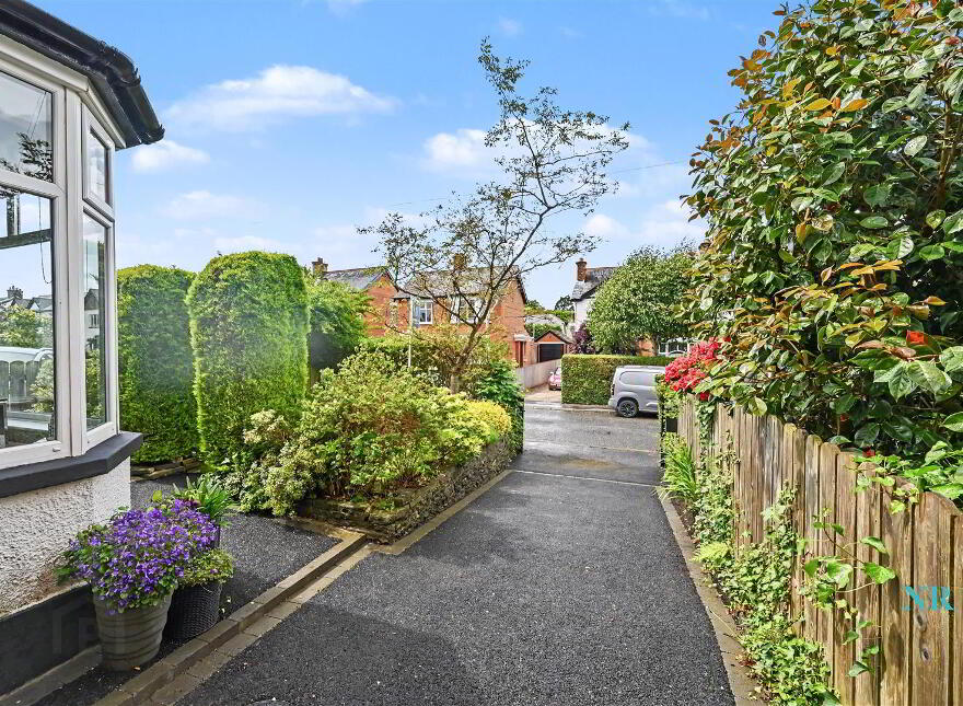 24 Cabin Hill Park, Belfast, BT5 7AL