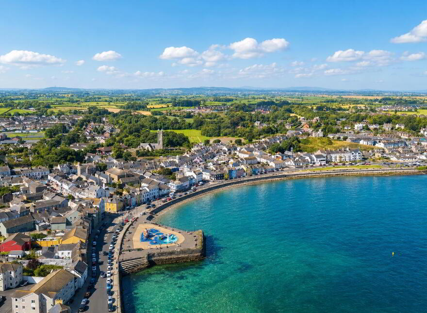 8 Parade, Donaghadee, BT21 0AE