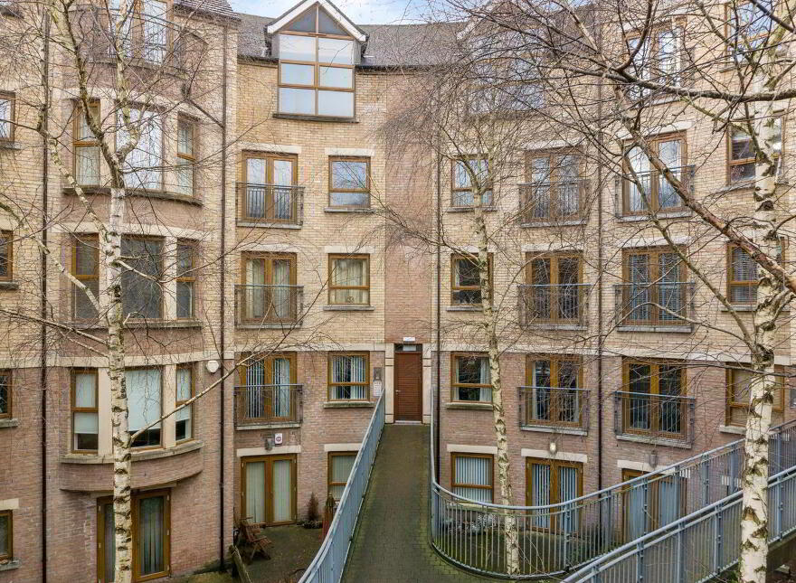 Apt 17 Park Royal, 841a Lisburn Road, Belfast, BT9 7GY