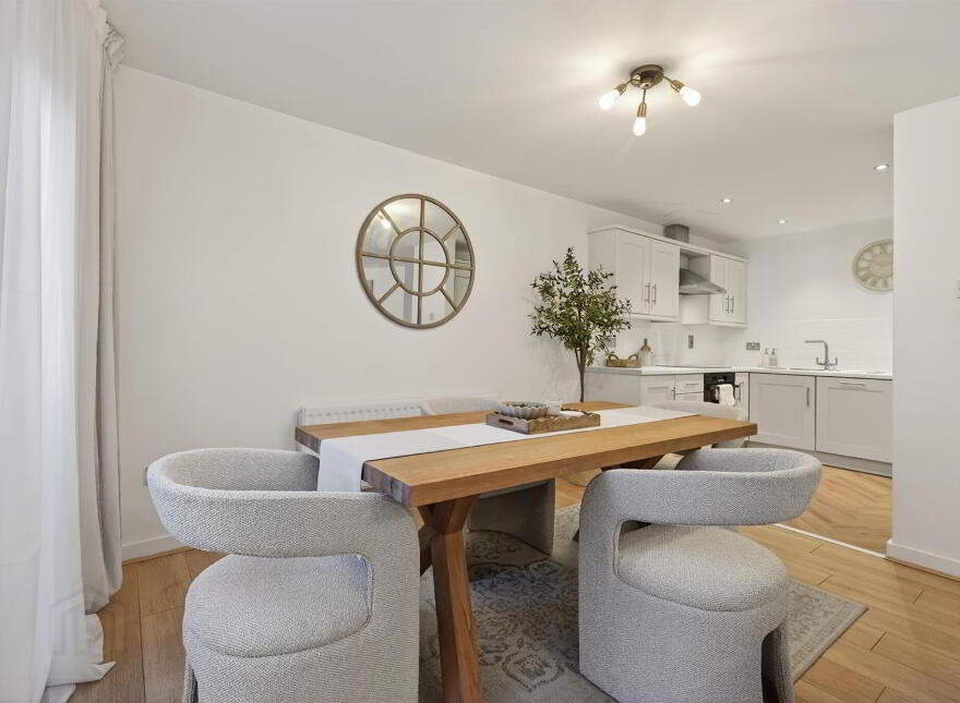 Apt 17 Park Royal, 841a Lisburn Road, Belfast, BT9 7GY