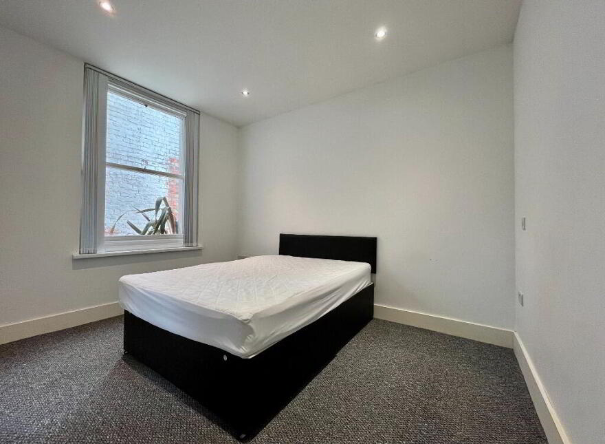 25 Ulsterville Avenue, Belfast, BT9 7AS
