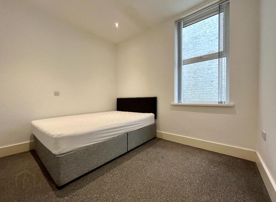 25 Ulsterville Avenue, Belfast, BT9 7AS