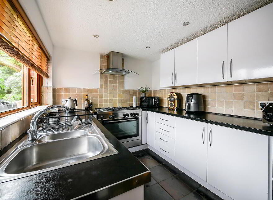 27 Loopland Crescent, Cregagh Road, Belfast, BT6 9EE