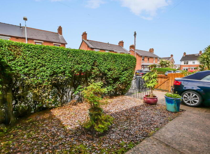 27 Loopland Crescent, Cregagh Road, Belfast, BT6 9EE