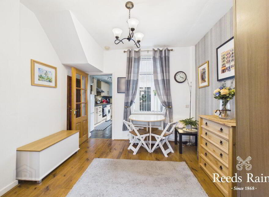 5 Hollycroft Avenue, Belfast, BT5 5JE