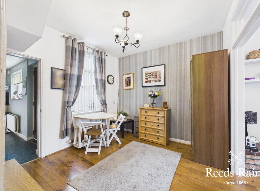 5 Hollycroft Avenue, Belfast, BT5 5JE