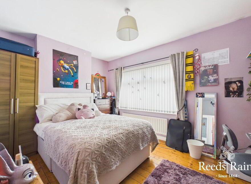5 Hollycroft Avenue, Belfast, BT5 5JE