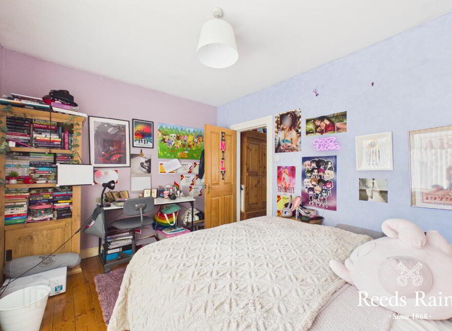 5 Hollycroft Avenue, Belfast, BT5 5JE