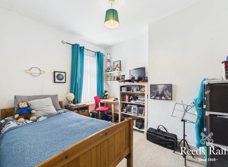 5 Hollycroft Avenue, Belfast, BT5 5JE