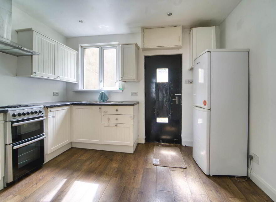 15 Ridgeway Street, Lisburn, BT28 1BY